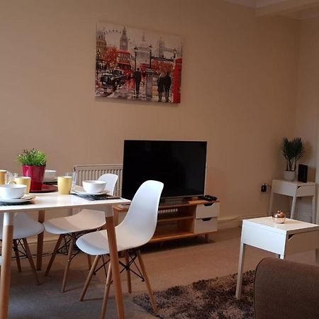 Bellaliving 2 Bedroom Apartment - Luton Лутон Экстерьер фото