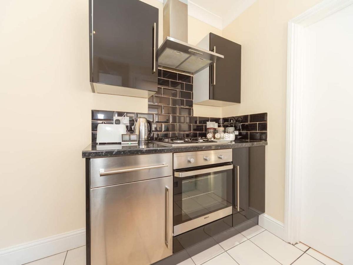 Bellaliving 2 Bedroom Apartment - Luton Лутон Экстерьер фото