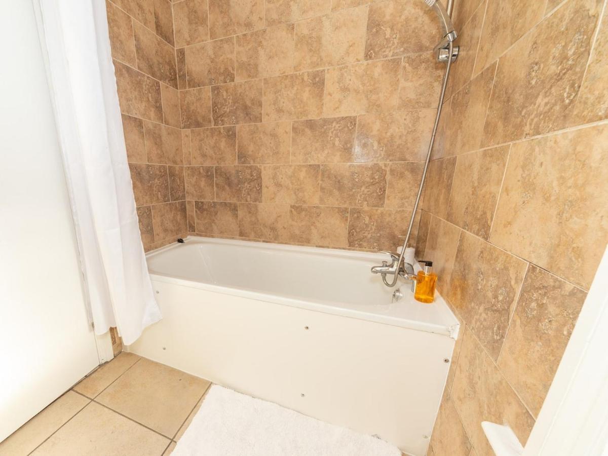 Bellaliving 2 Bedroom Apartment - Luton Лутон Экстерьер фото