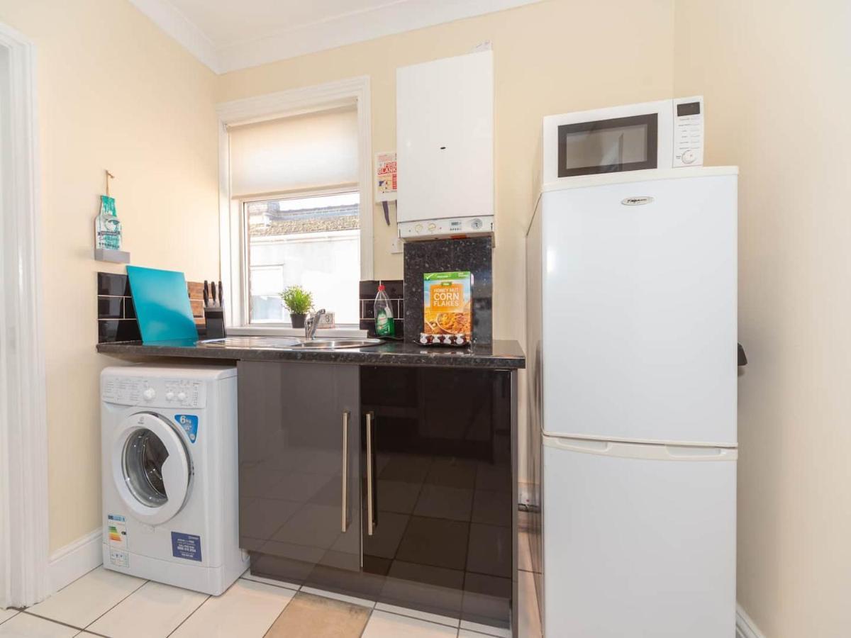 Bellaliving 2 Bedroom Apartment - Luton Лутон Экстерьер фото